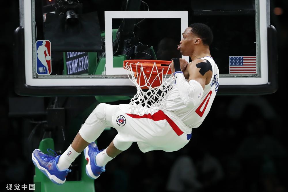 在边线大声 在边线大声